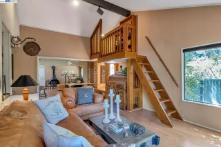 Photo #5: 41035942 Listing