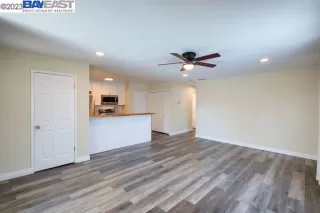 Photo #2: 41035983 Listing 