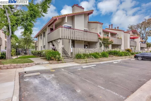 MLS: 41036130 Condo For Sale