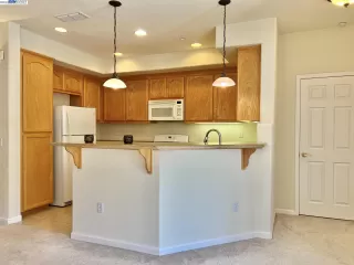 Photo #3: 41036191 Listing