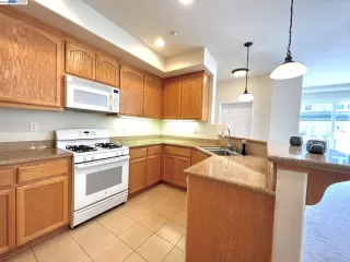 Photo #6: 41036191 Listing