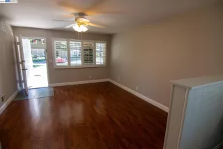 Photo #3: 41036255 Listing