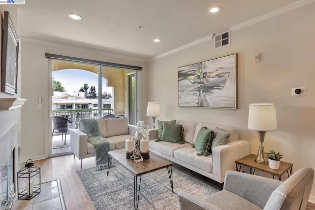 MLS: 41036272 Condo For Sale