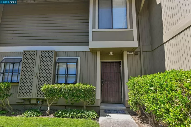 MLS: 41036281 Condo For Sale