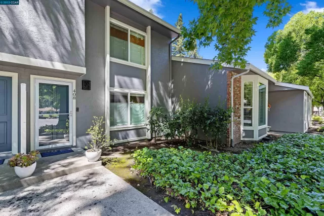 MLS: 41036294 Condo For Sale