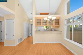 Photo #6: 41036373 Listing