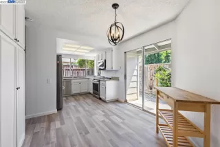 Photo #5: 41036417 Listing 