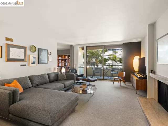 MLS: 41036449 Condo For Sale