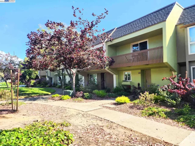 MLS: 41036469 Condo For Sale