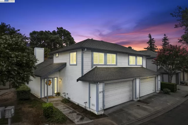 MLS: 41036472 Condo For Sale