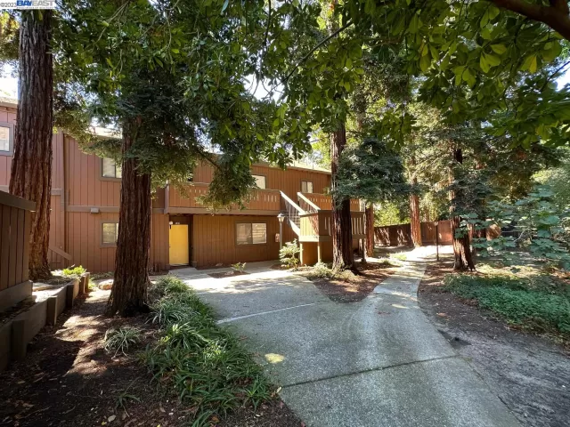 MLS: 41036485 Condo For Sale