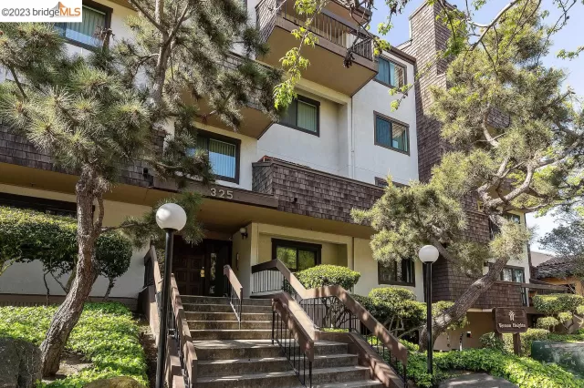 MLS: 41036550 Condo For Sale