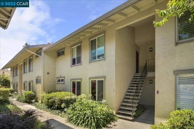 MLS: 41036554 Condo For Sale
