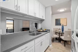 Photo #2: 41036602 Listing 