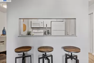 Photo #6: 41036602 Listing 