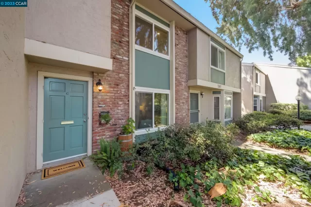 MLS: 41036631 Condo For Sale