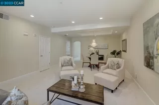 Photo #2: 41036632 Listing 