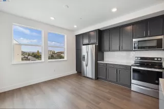 Photo #6: 41036656 Listing