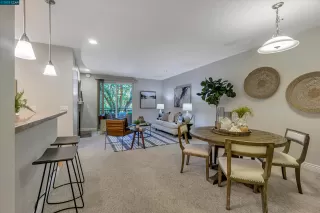 Photo #5: 41036680 Listing