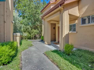 Photo #2: 41036695 Listing