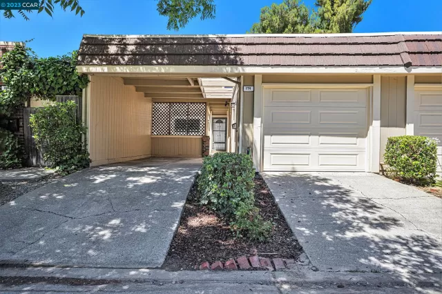 MLS: 41036697 Condo For Sale