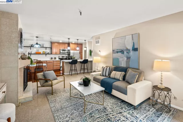 MLS: 41036740 Condo For Sale