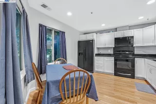 Photo #2: 41036808 Listing