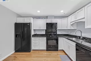 Photo #5: 41036808 Listing