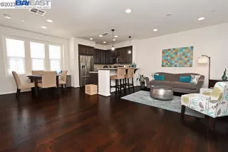 Photo #6: 41036877 Listing