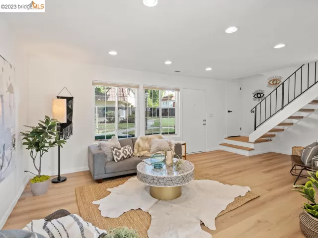 MLS: 41036917 Condo For Sale