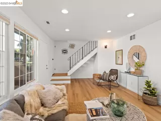 Photo #1: 41036917 Listing 