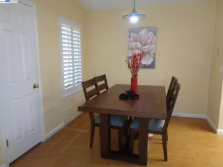 Photo #2: 41036995 Listing 