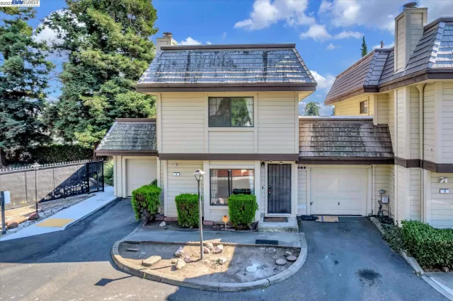 MLS: 41036998 Condo For Sale