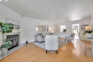 Photo #2: 41036998 Listing 