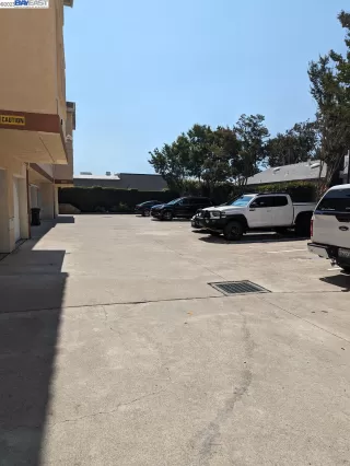 Photo #2: 41037013 Listing 