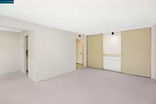 Photo #5: 41037022 Listing 