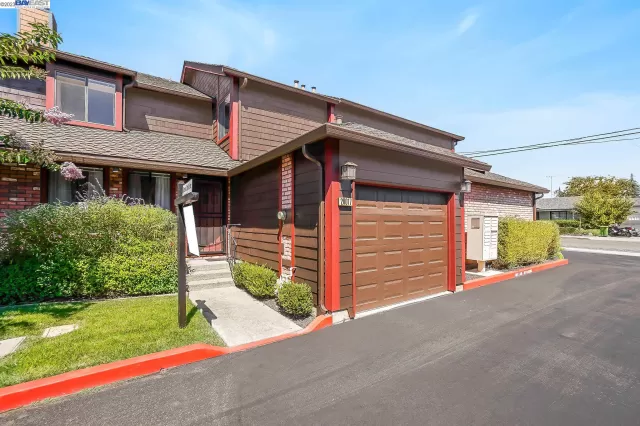 MLS: 41037170 Condo For Sale