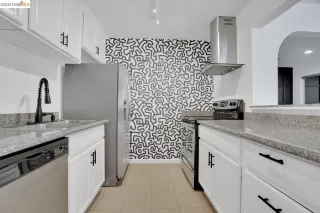 Photo #2: 41037249 Listing 