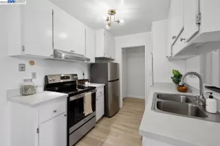 Photo #6: 41037267 Listing