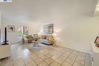 Photo #2: 41037328 Listing