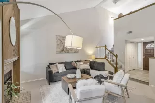 Photo #2: 41037390 Listing 