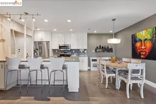 Photo #2: 41037421 Listing 