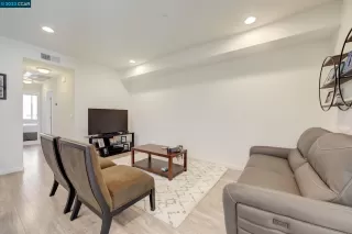 Photo #2: 41037423 Listing