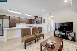 Photo #5: 41037423 Listing