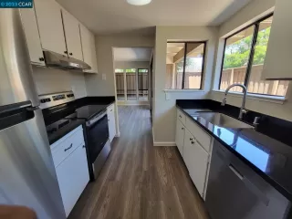 Photo #3: 41037435 Listing