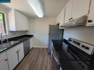 Photo #4: 41037435 Listing