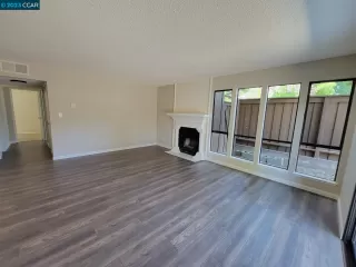 Photo #5: 41037435 Listing