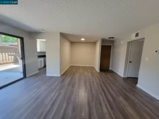 Photo #6: 41037435 Listing