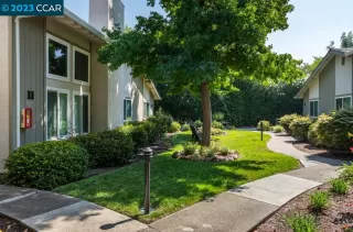 Click for more information on MLS # 41037460 : 1070 MOHR LN # 10 More Details about MLS # 41037460 : 1070 MOHR LN # 10