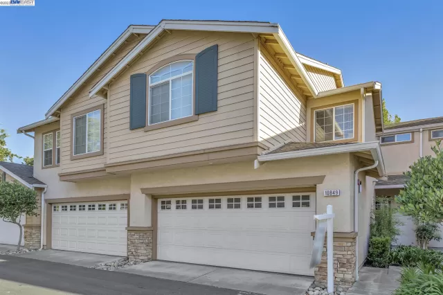 MLS: 41037473 Condo For Sale